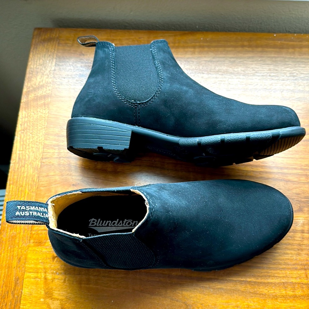 Blundstone style 1371 low bootie black suede rustic black size 5AU 8US